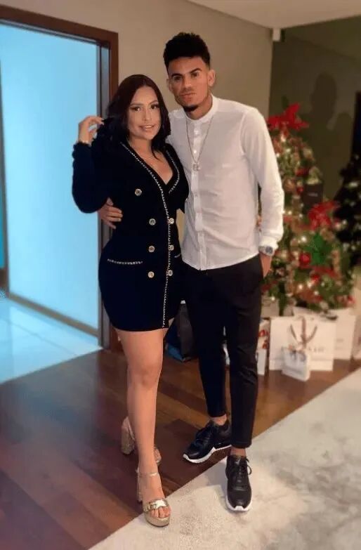 卡拉宝杯决赛即将打响来欣赏下利物浦切尔西太太团成员