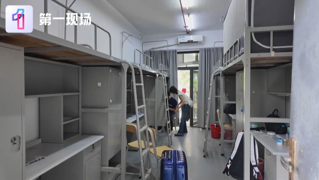 深圳一学校开学