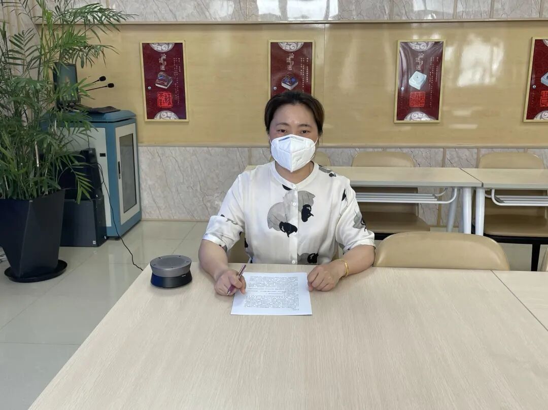 上海市罗星中学"阳光少年创客园"创新基地中期汇报_罗星中学