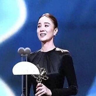 辛芷蕾和宋佳,长得美从来不是她们唯一的共同点.要知道,在娱乐圈这张巨