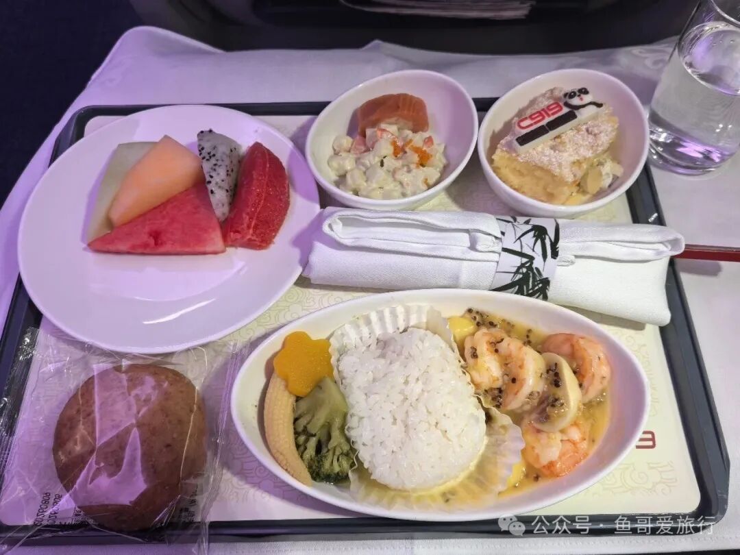 国航C919京渝快线公务舱实测：座椅舒适但噪音大无WiFi