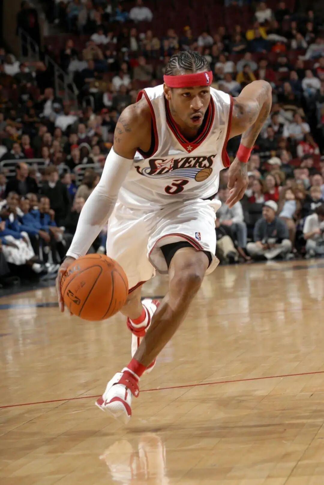 普通版1399元,限量版1420元,当年对艾弗森粉丝来说是天价鞋款.