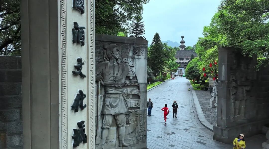 打卡醉美茅台镇