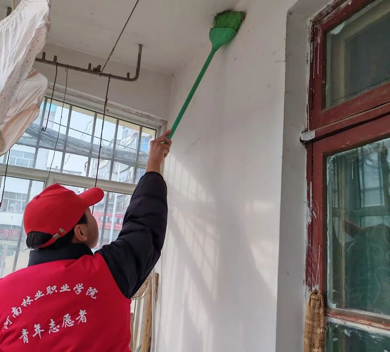 关爱独居老人，传递冬日温情 ——旅游与食品九州体育官方,河内5分彩在线计划国际志愿者日活动