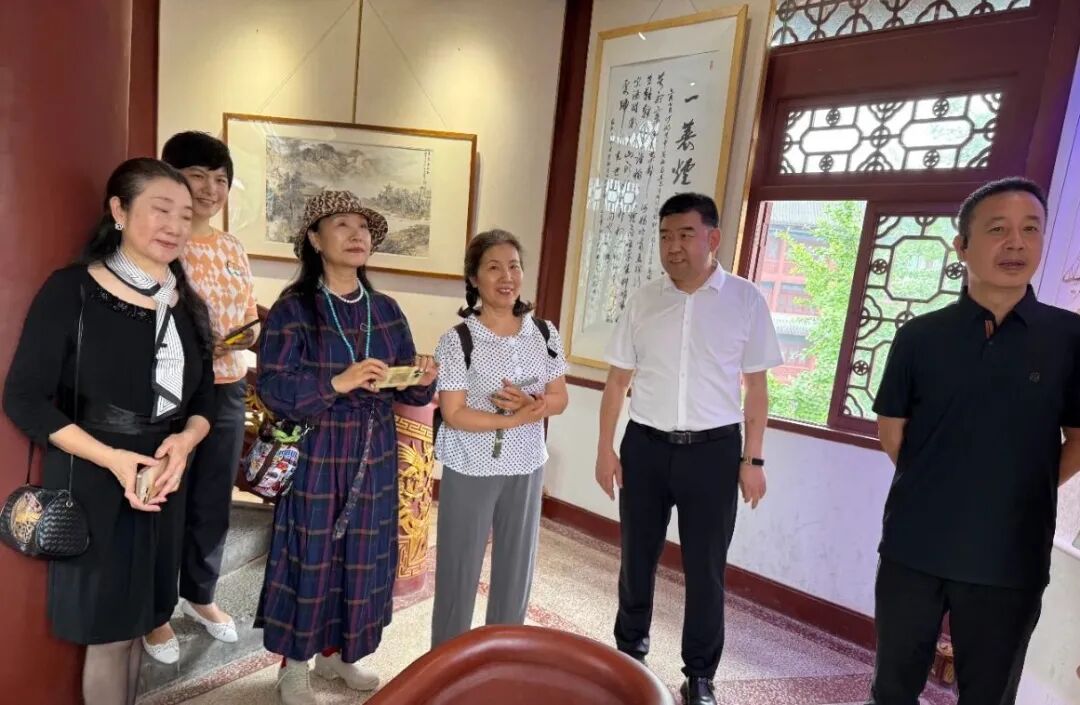 烟雨寻香—东坡书画研究院书画展在成都散花楼开展(图8)