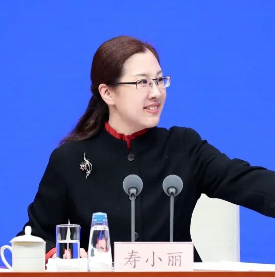 国新办举行贯彻落实中央经济工作会议部署、金融服务实体经济高质量发展新闻发布会