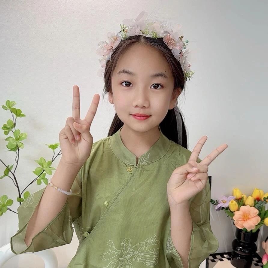 李小卡y