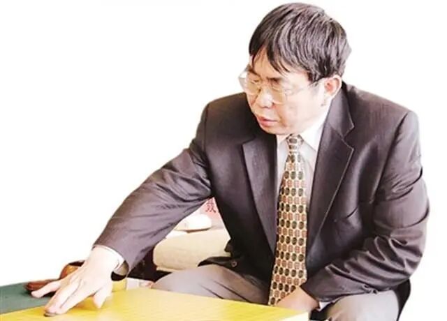 棋圣”聂卫平的坏习惯：一天3包烟，一口气吃13只螃蟹