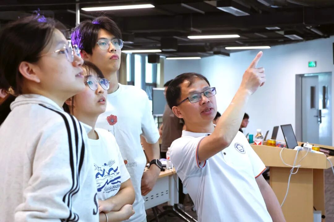 電子順磁，共振珞珈！波譜校園行 武漢大學(xué)站成功舉行