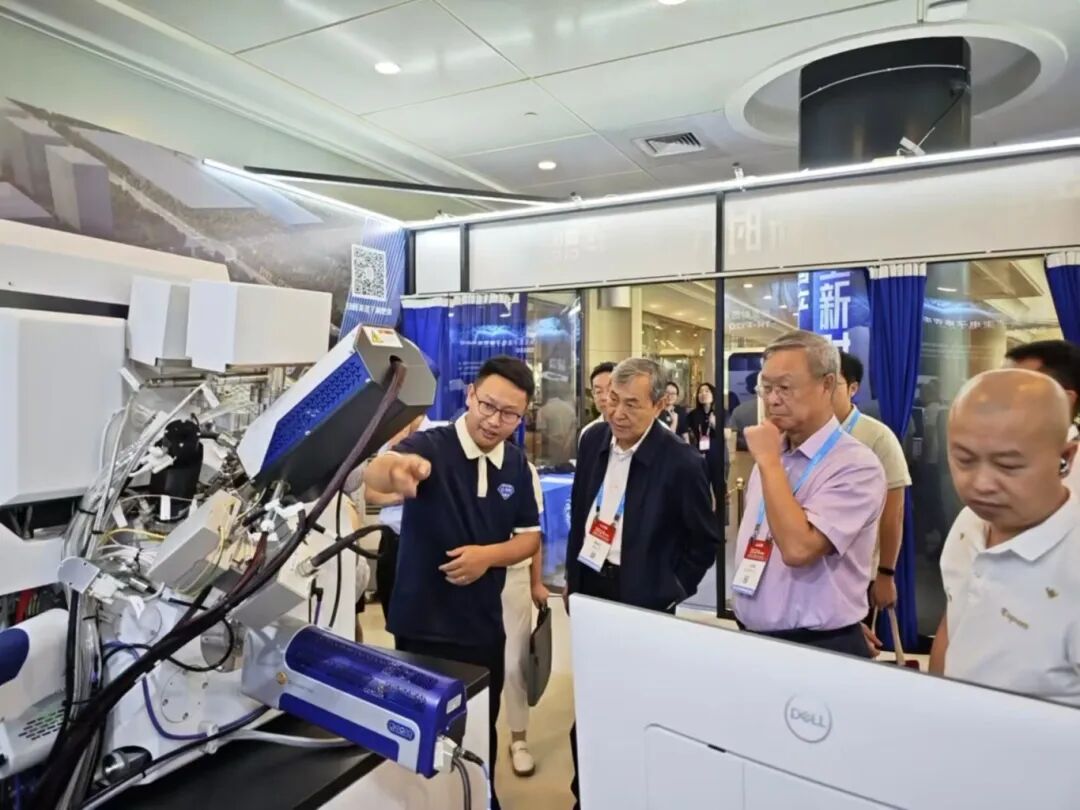 TEM+FIB，國產(chǎn)之光現場(chǎng)綻放！國儀量子閃耀2024全國電鏡年會(huì )