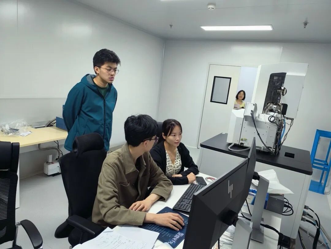 助力科研進(jìn)階！國儀量子【鏡心鏡意】用戶(hù)關(guān)懷周活動(dòng)在浙江大學(xué)成功舉行！