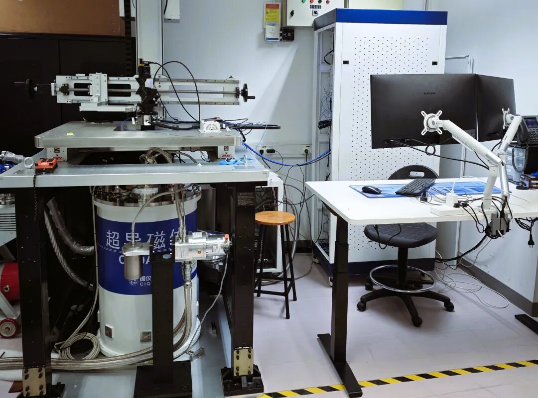 低溫掃描NV探針顯微鏡交付香港城市大學(xué)，助力多鐵性材料研究