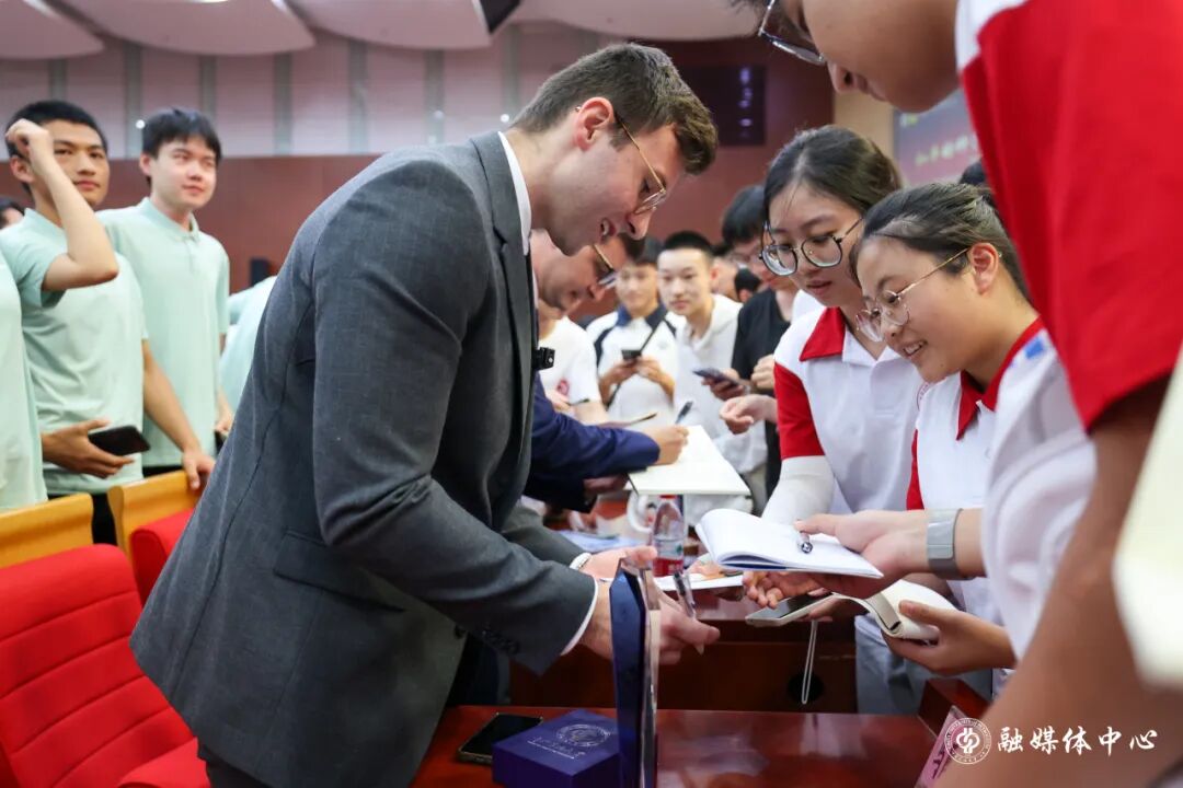 法国小伙马库斯在京分享会座无虚席