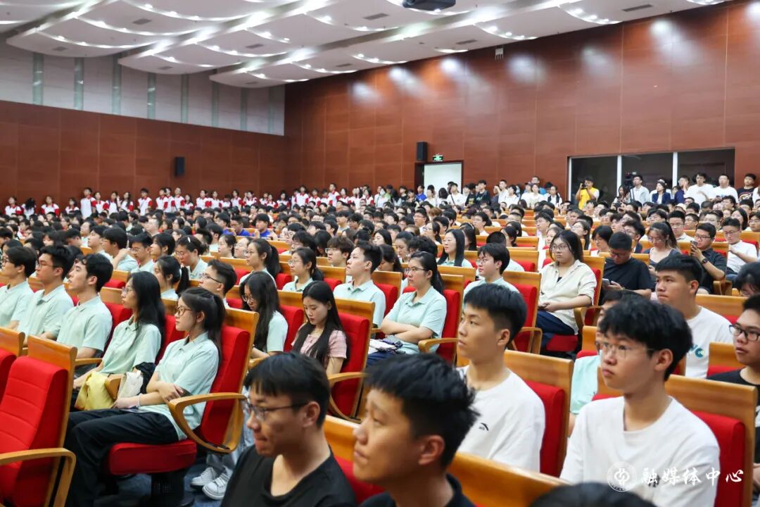 法国小伙马库斯在京分享会座无虚席