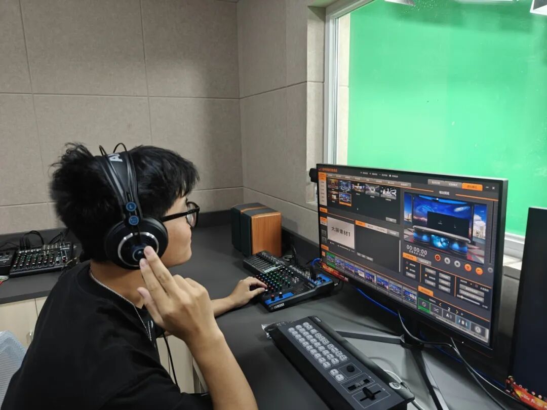 校园之声广播台招新啦