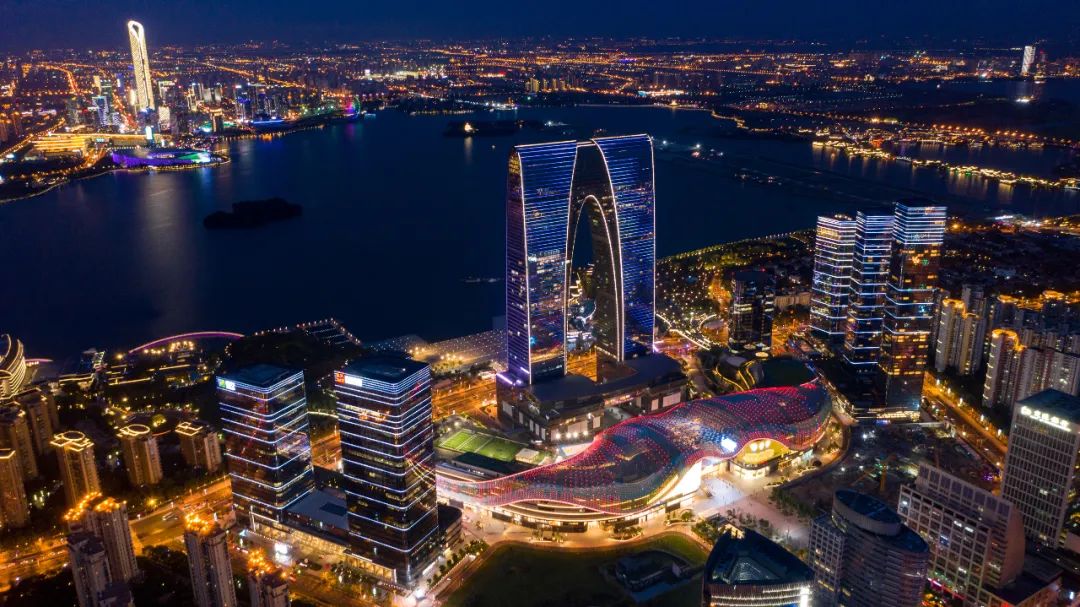 3亿元,在全国所有城市中排名第六,仅次于北上广深及重庆