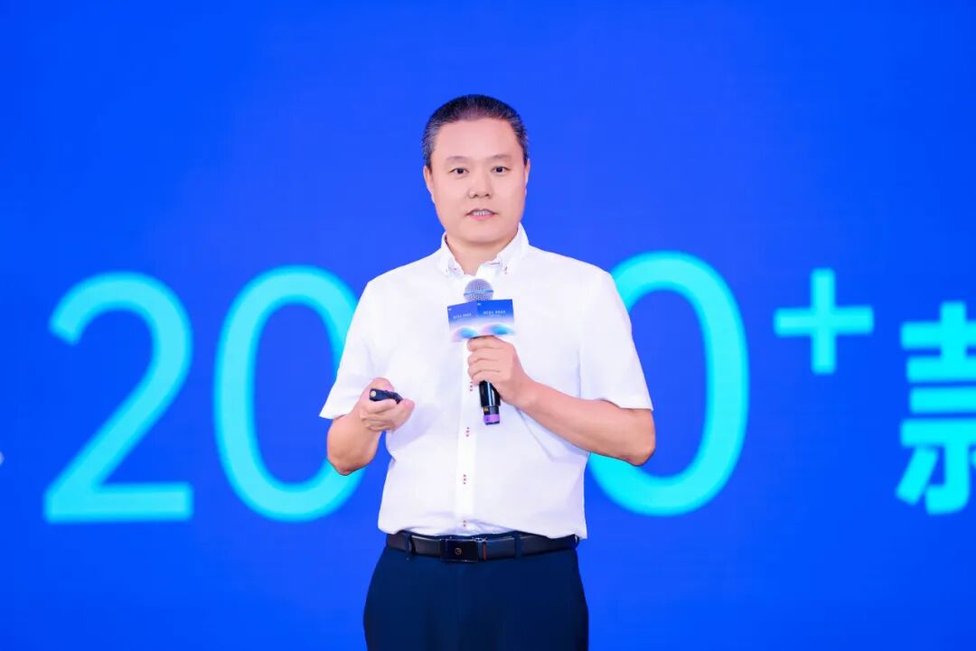 武文璞 信步科技VP.jpg