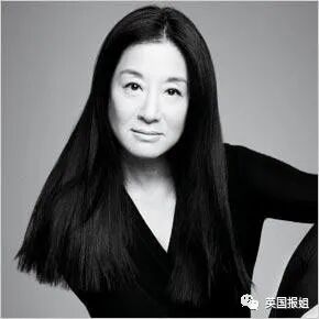 73岁华裔婚纱女王颜值引热议！庆生戴王冠穿吊带短裤，露出纤细大长腿（组图） - 51
