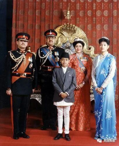 王室灭门惨案震惊世界！王储为真爱枪杀国王王后，屠了全家？（组图） - 1