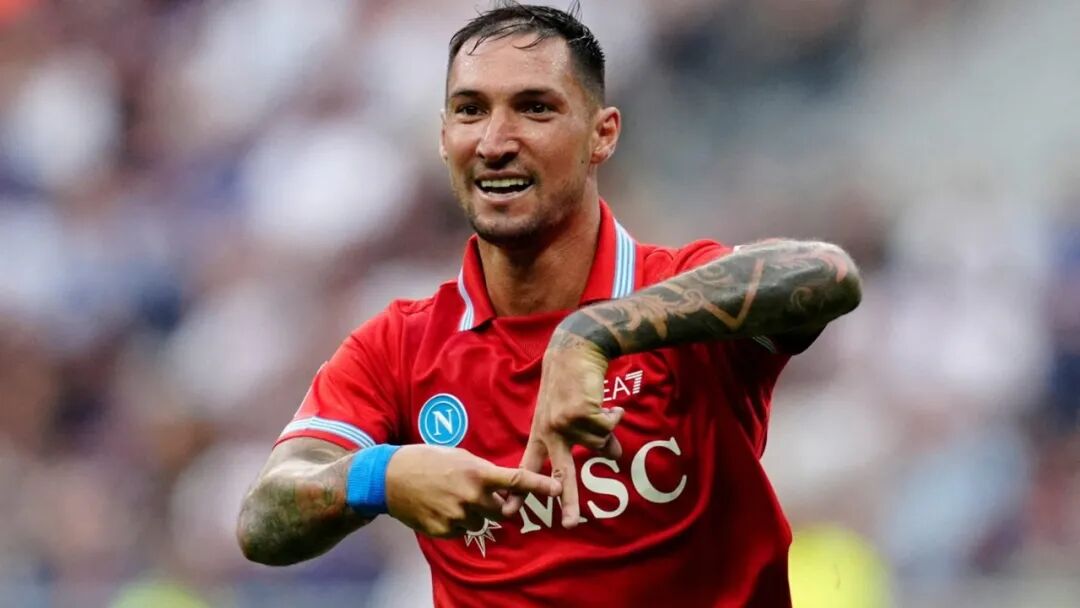 Gol de Matteo Politano y Napoli se adelanta sobre el Inter