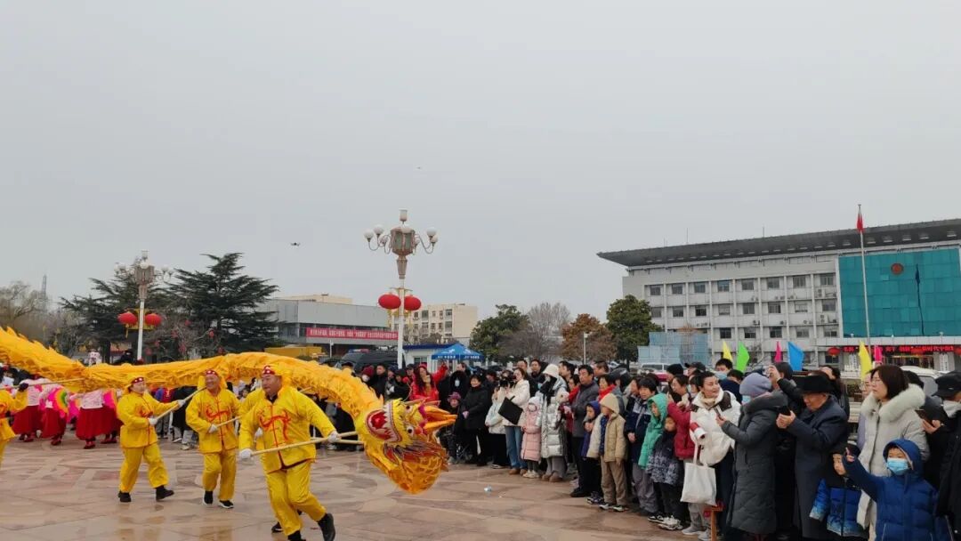 宁阳县华丰镇民俗意浓闹元宵串街表演庆佳节