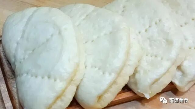 月亮馍的做法，教你在家做出面饼暄软的月亮馍