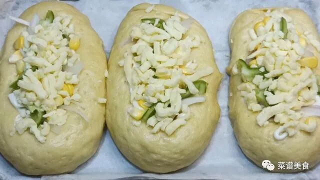 面包皮萨做法，比正宗披萨还好吃，暄软拉丝！