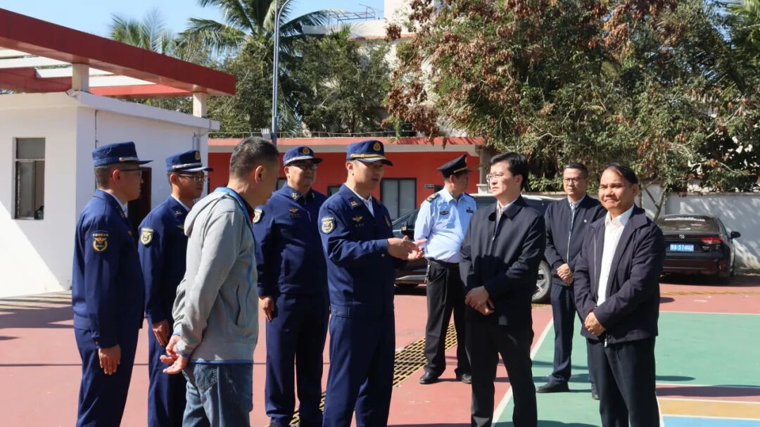 三亚驻防点检查指导工作,三亚市育才生态区管委会主任李开明陪同检查
