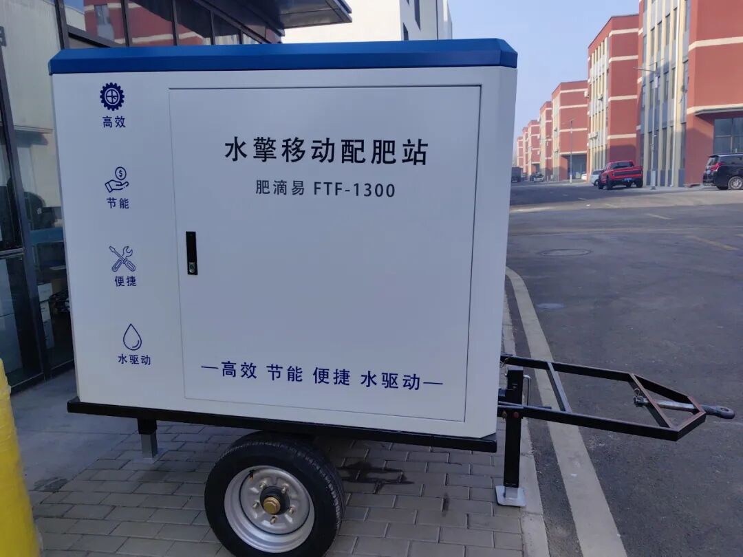 省钱省力又智能网春生态定制版智能施肥车_a34a2d838ed9e906baa41f9b10d575a2.jpg