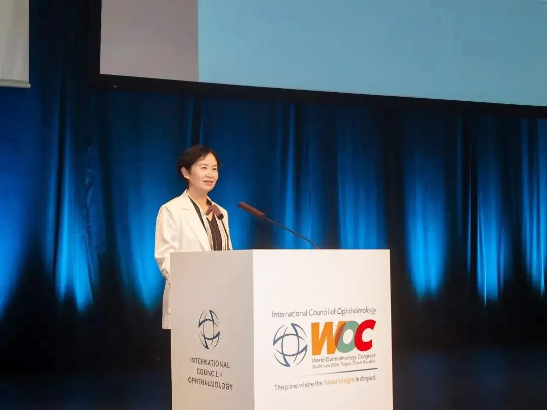 普瑞眼科专家团亮相WOC2026，卢奕、盛迅伦教授作学术分享