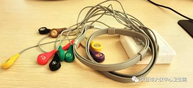 怎么装动态心电图健康从心开始----穿戴式动态心电图_https://www.jmylbn.com_新闻资讯_第2张