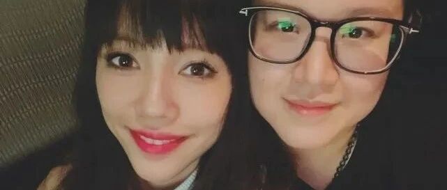 “王力宏反击”登热搜第一！媒体晒李靓蕾与神秘人亲密合照，闹了大乌龙！