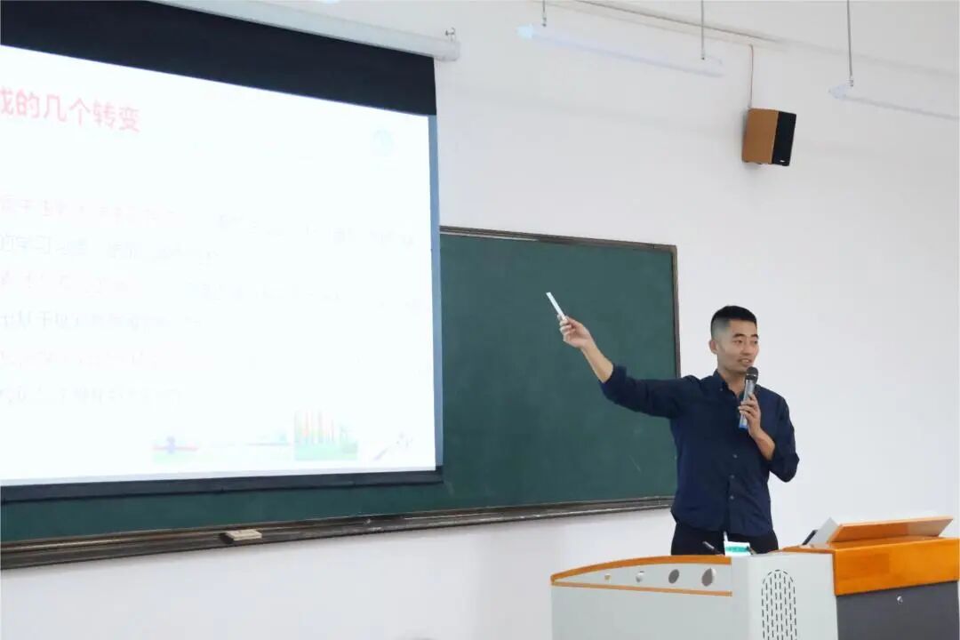 我校开展“先人一步，胜人一筹——以终为始，开启精彩人生”专题讲座