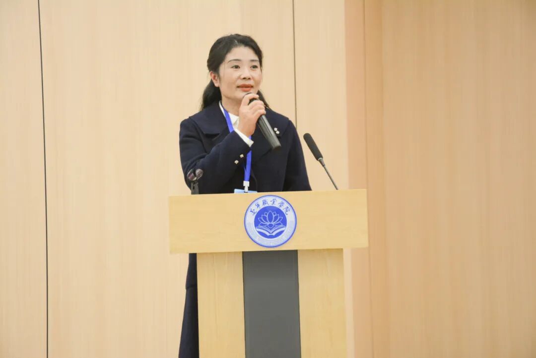 遂宁职业学院成功举办“大模型应用工程师颁证仪式暨培养数字经济人才专家讲座”