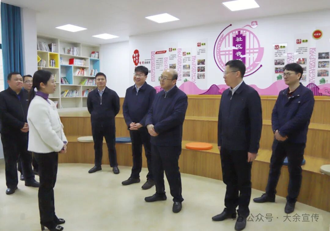 赖正文在大余调研政法及平安建设工作