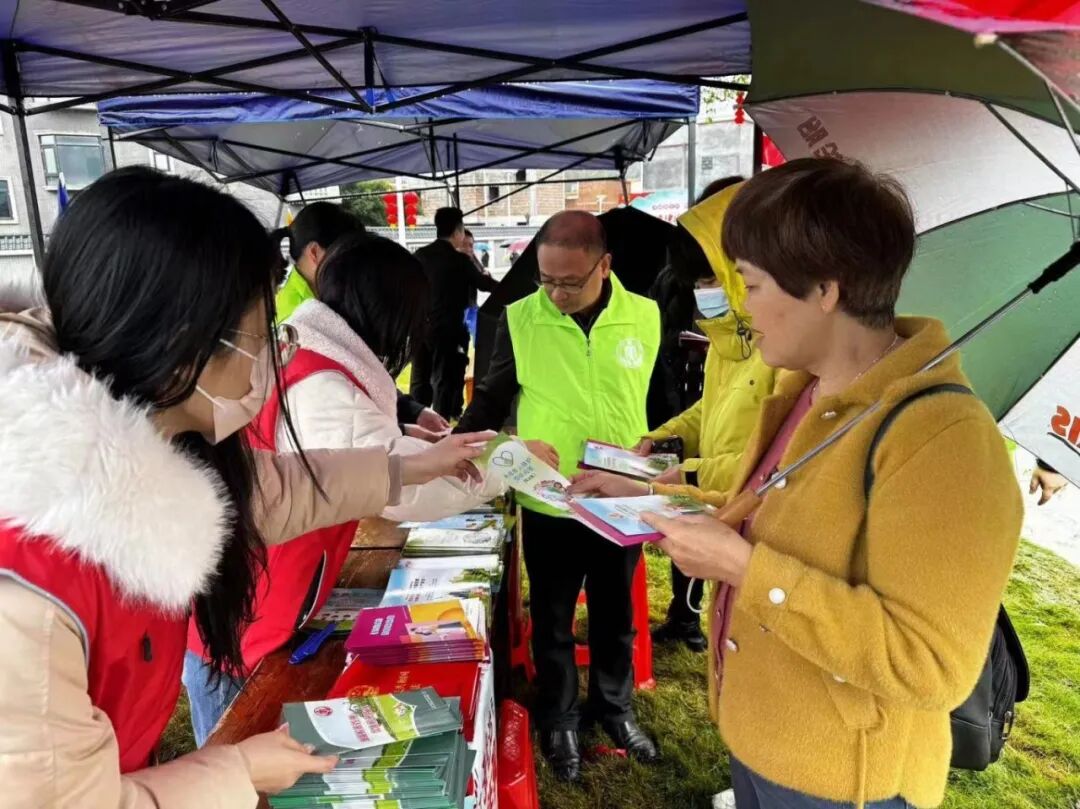 文明实践阳春市民政局开展倡导移风易俗培树文明新风主题宣传活动