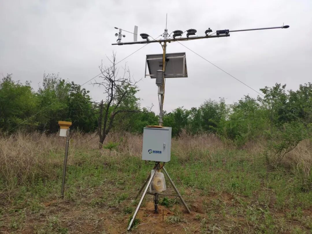 密云水庫南線綠地科研級氣象站安裝調試完成