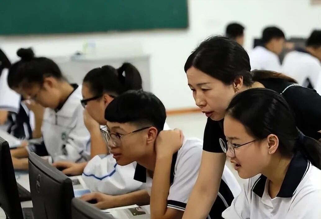 技校能乱到何种程度班主任只有两点要求男的不死女的不生