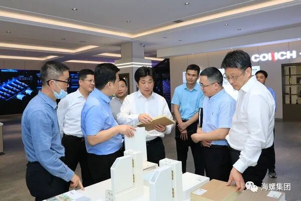 海螺集团党委书记、董事长杨军到海螺新材调研指导工作(图2)