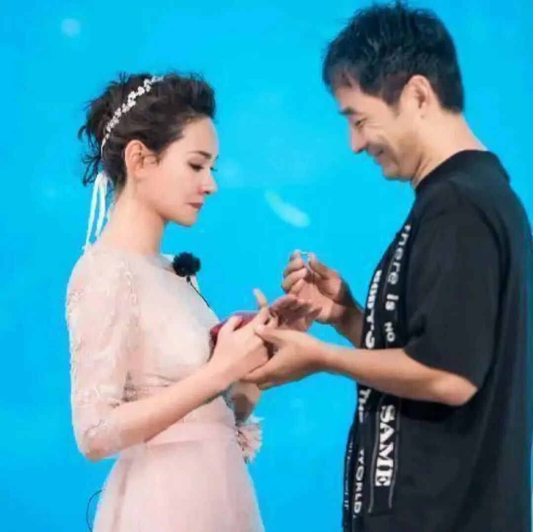 16年后,再看程莉莎用卑微换来的婚姻,才明白她为何执意嫁郭晓东