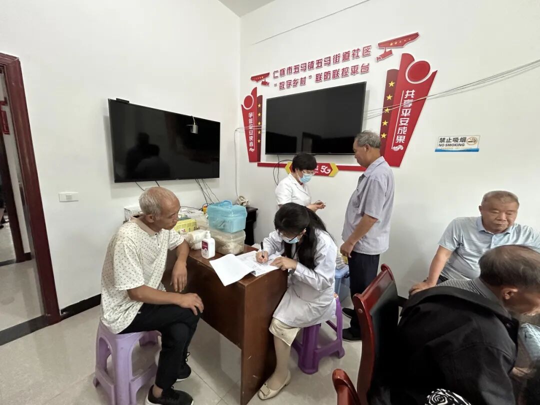 遵义荣誉军人康复医院在仁怀开展"关爱功臣·情系老兵"巡回诊疗活动