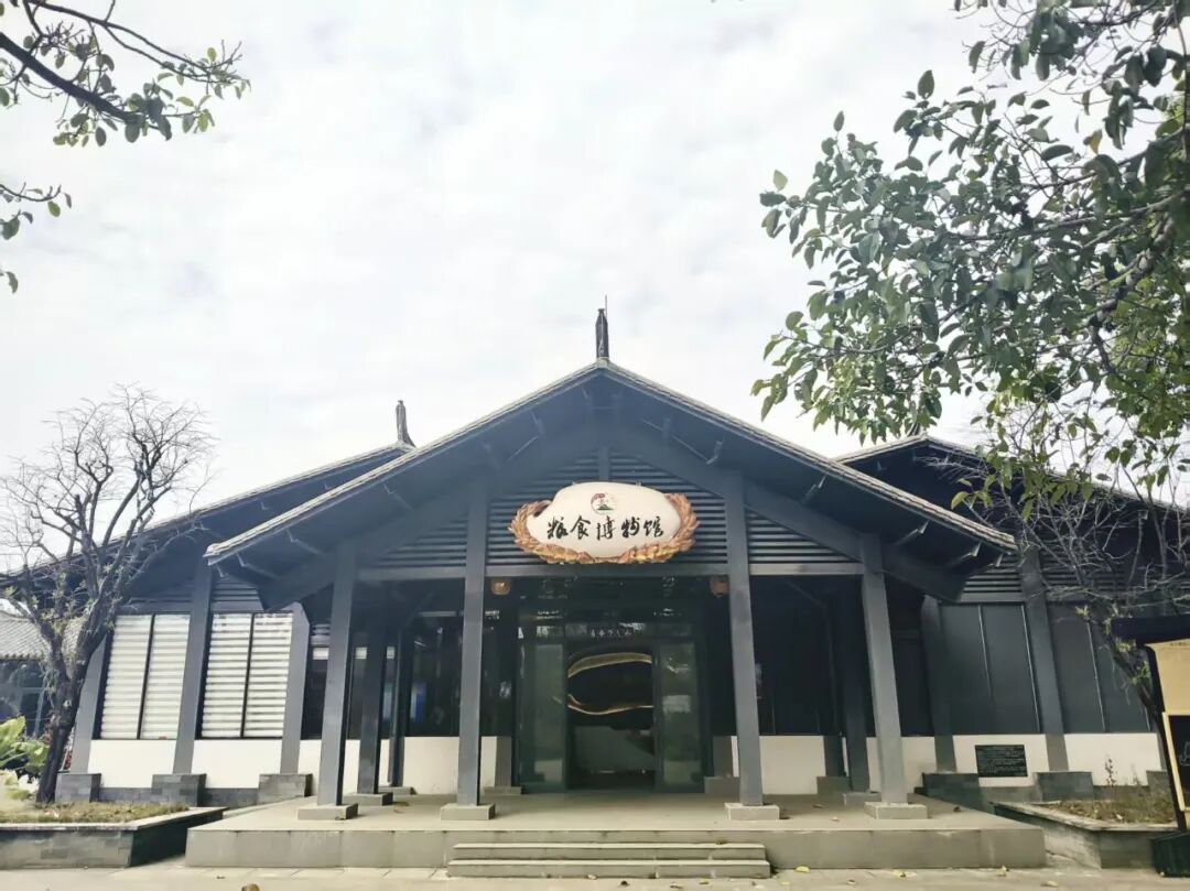 _群众无偿让地，铺出弄岗“田园诗路”_群众无偿让地，铺出弄岗“田园诗路”