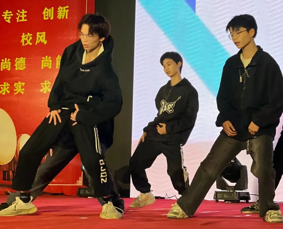 【精彩回顾】一键直达！2024年元旦文艺晚会隆重举行！(图28)