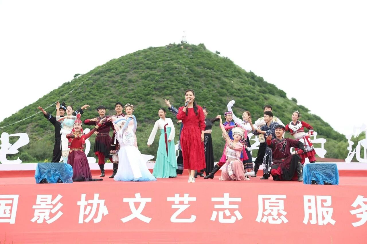 “电影人公益示范行”中国电影家协会文艺志愿服务走进内蒙古通辽 第33张