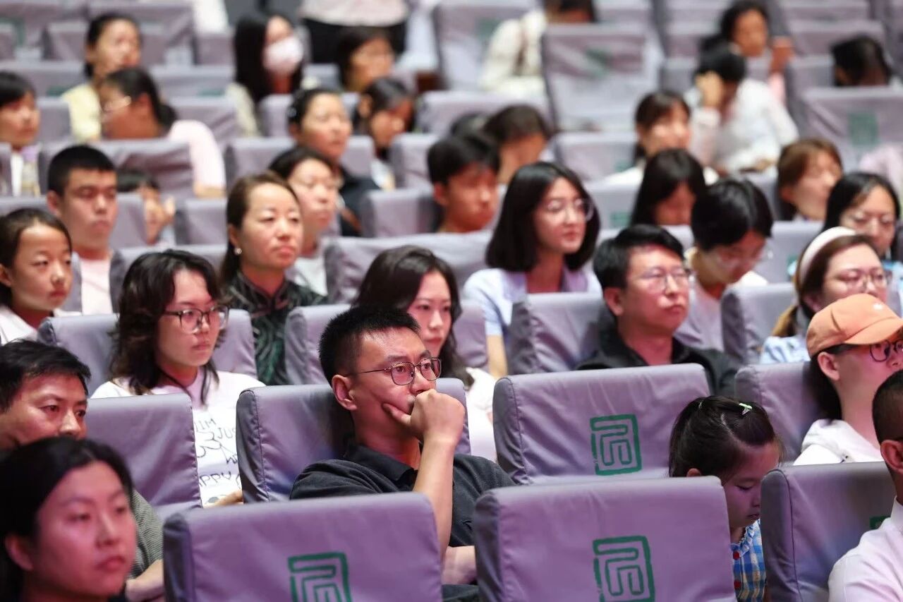 “电影人公益示范行”中国电影家协会文艺志愿服务走进内蒙古通辽 第8张
