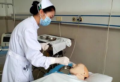 怎么给病人吸痰为老人吸痰的常用操作及注意事项，都在这里了！_https://www.jmylbn.com_新闻资讯_第1张