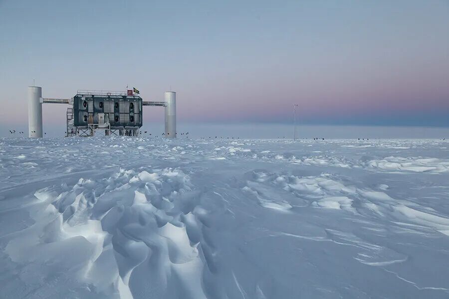 Neutrino Hunter Francis Halzen Wins Nobel Prize in Physics - Sky & Telescope