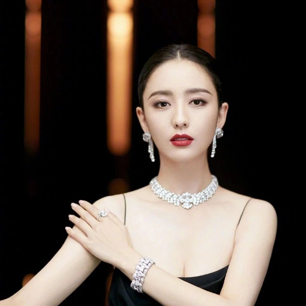 净利润超2.8亿，毛用没有！