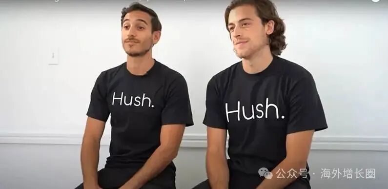 穿黑色衣服的人站在一起  AI 生成的内容可能不正确。