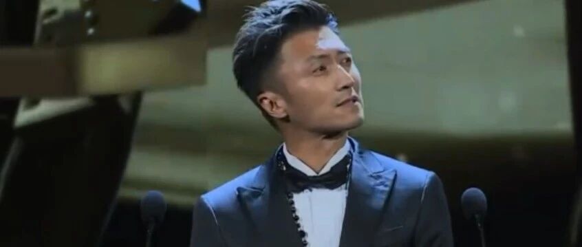 谢霆锋好尴尬!15年前跟佢返屋企嘅&ldquo;女神&rdquo;曝光,质问佢:&ldquo;唔使卖香肠了吗?&rdquo;